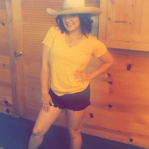 Meet your Posher, Brooke